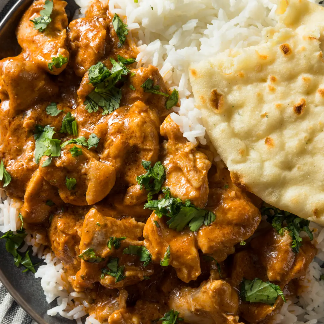 Butter Chicken mit Naan und Reis
